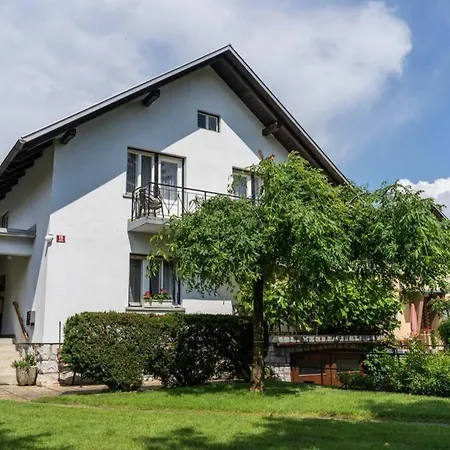 Apartma Jansa Apartment *